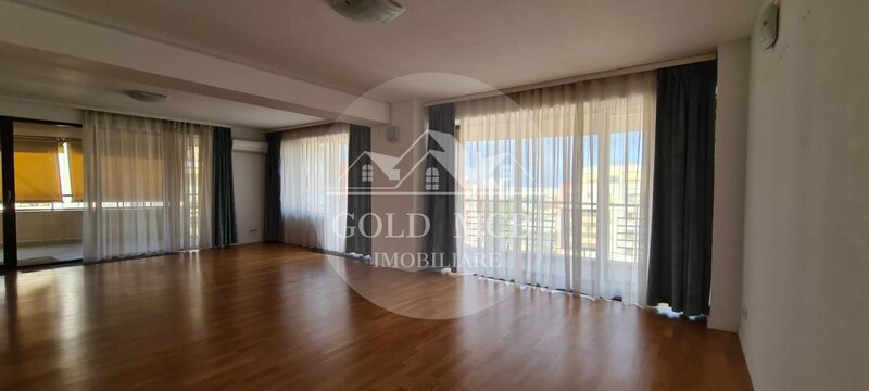 Stefan cel Mare 4 camere central park-metrou Stefan cel Mare